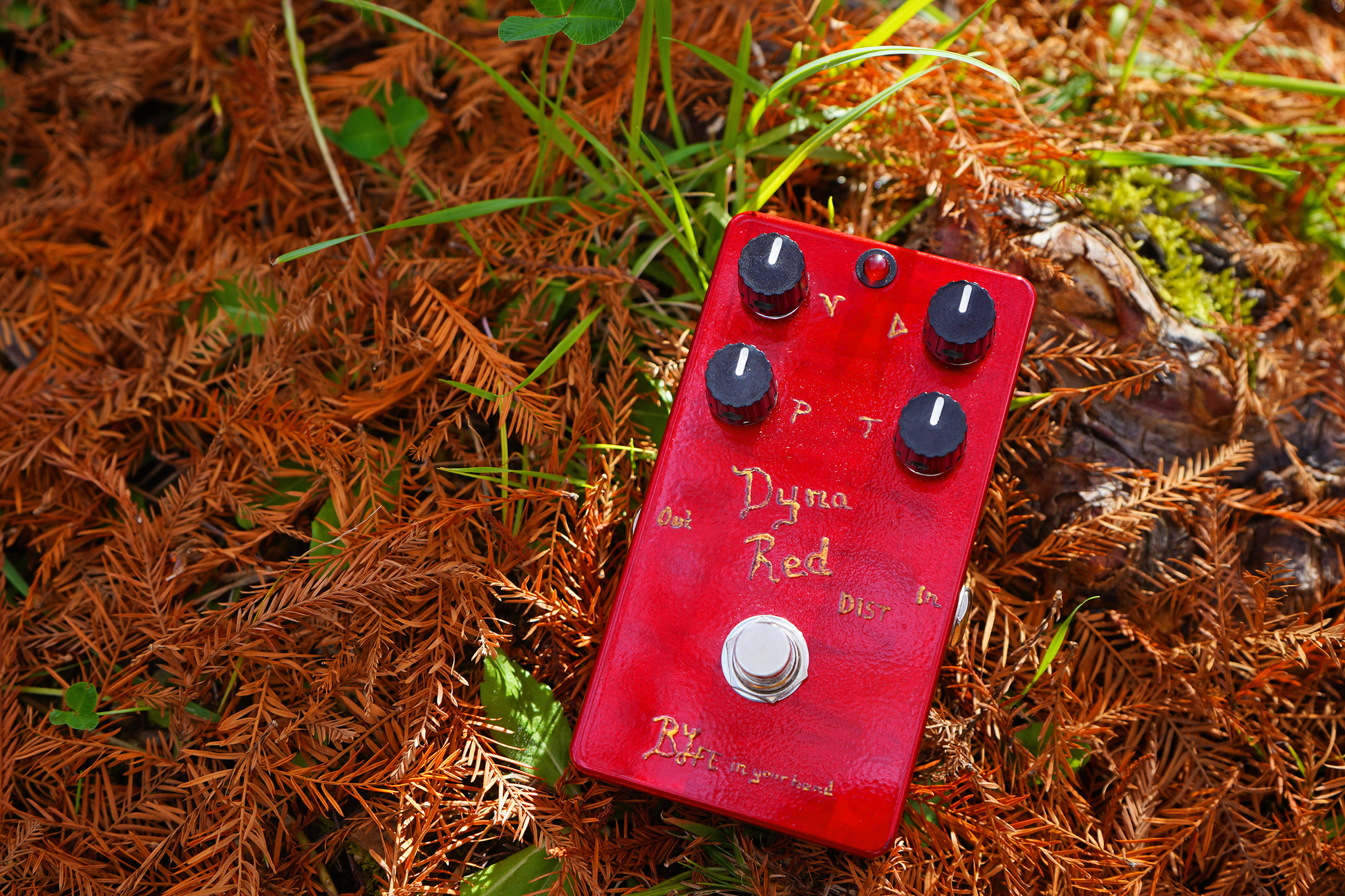 新品:One Control Dyna Red Distortion 4K BJFE in your hand series Dyna Red Distortion 4K (OC-BIYH